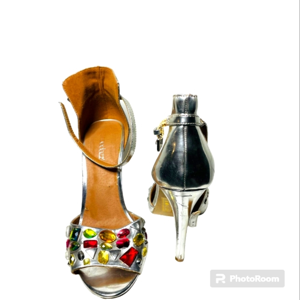 Shoedazzle heels